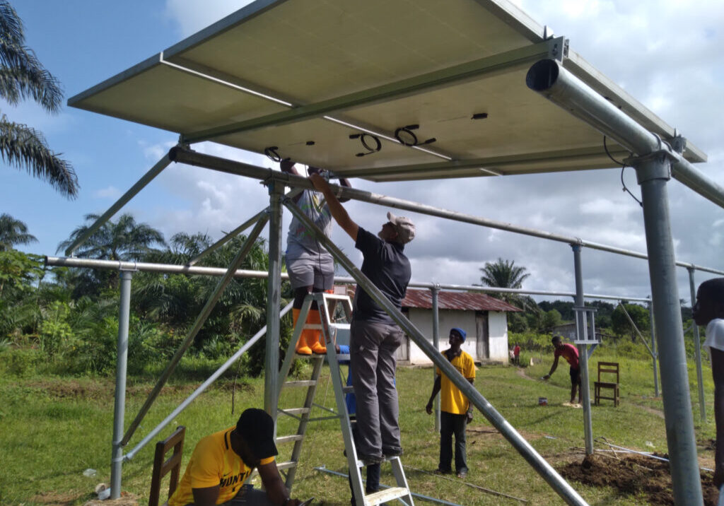 Mounting PV panels