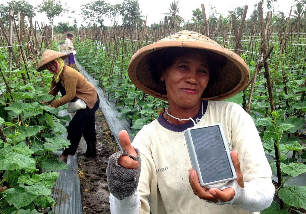 Asian lady with SonSet Radio